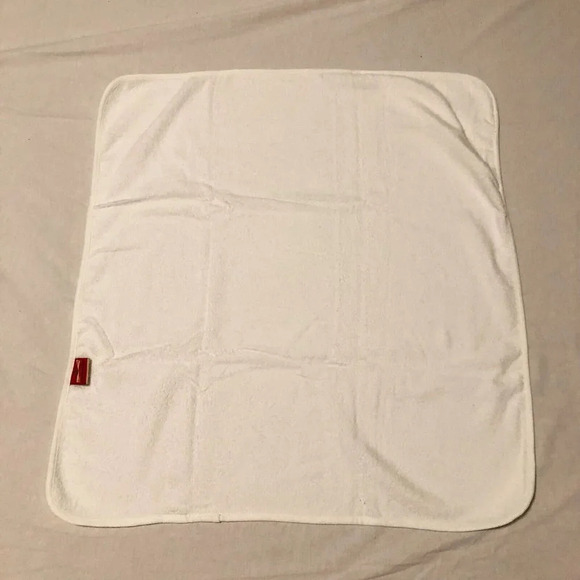 Royal Doulton Bunnykins Baby  Hooded Towel - Picture 12 of 16